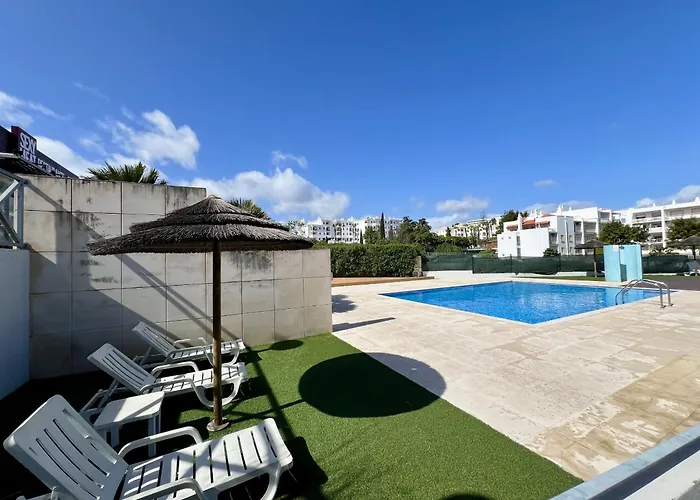 Albufeira Modern 2 With Pool By Homing