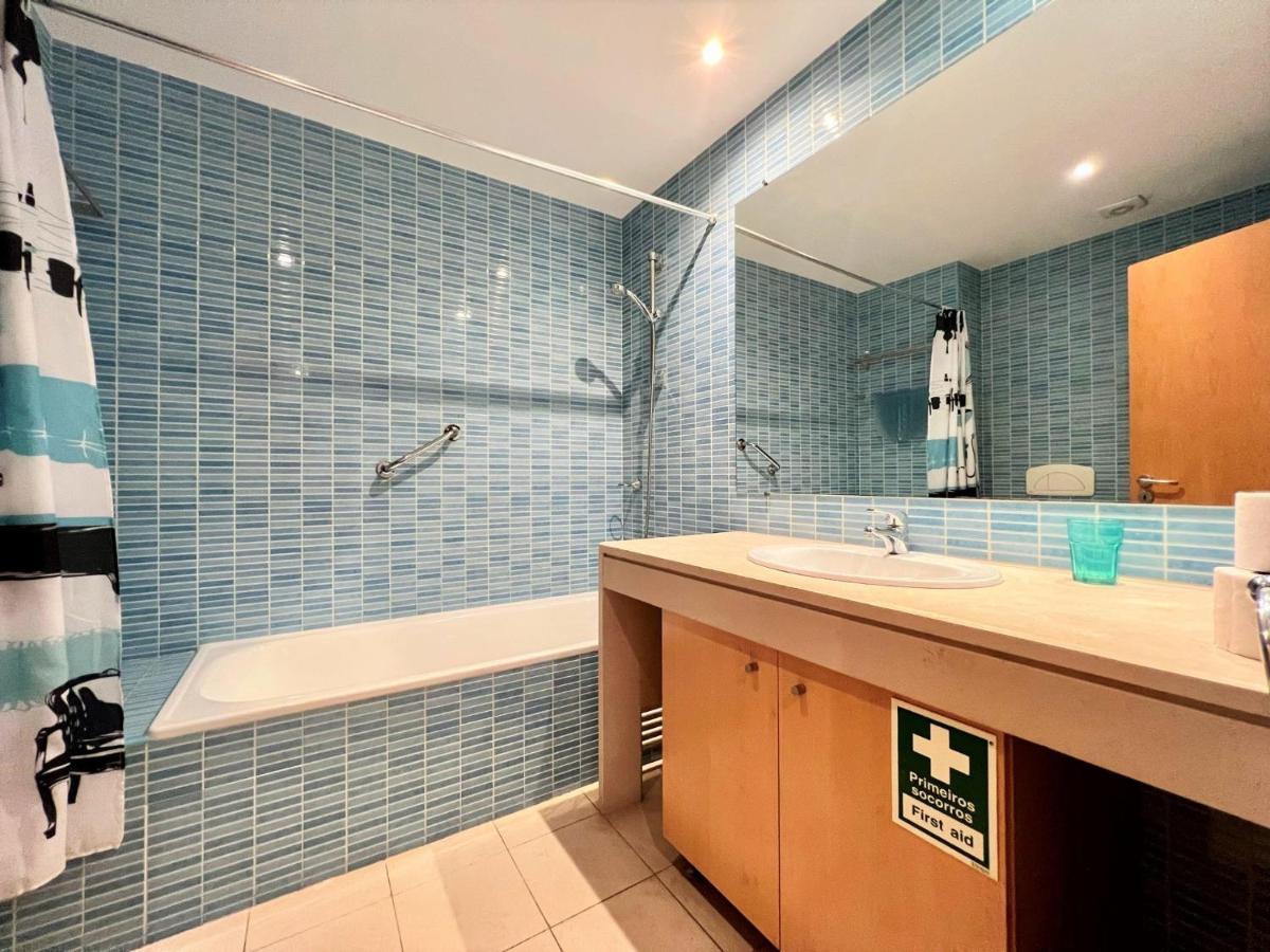 Modern 2 With Pool By Homing Apartamento